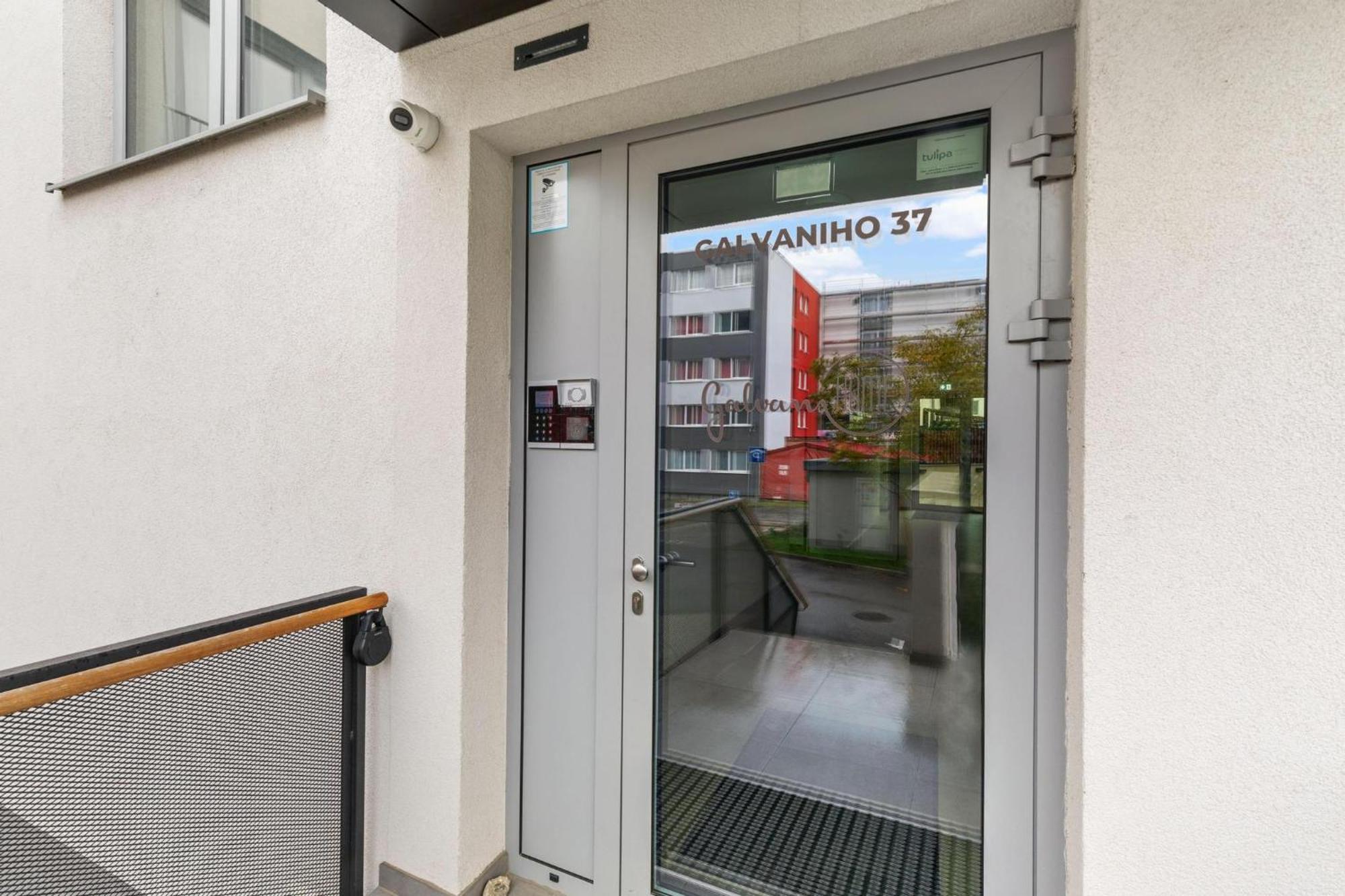 Ah Galvaniho Free Parking Pressburg Exterior foto